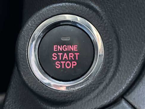 Used 2021 Subaru Outback Premium image 28