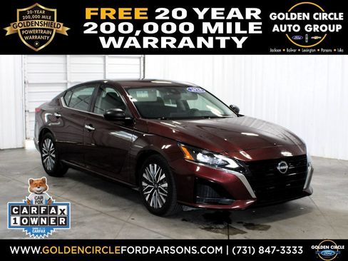 Used 2024 Nissan Altima 2.5 SV FWD image 1