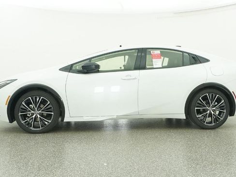 New 2026 Toyota Prius XLE image 9