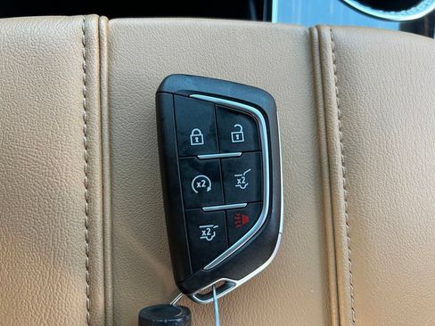 Used 2025 Cadillac Escalade Premium Luxury RWD image 42