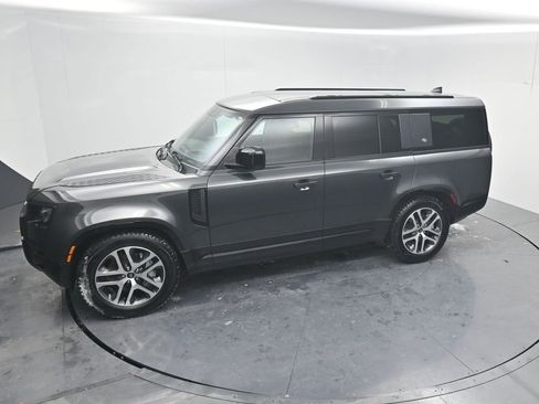 Used 2023 Land Rover Defender 130 X-Dynamic SE image 44