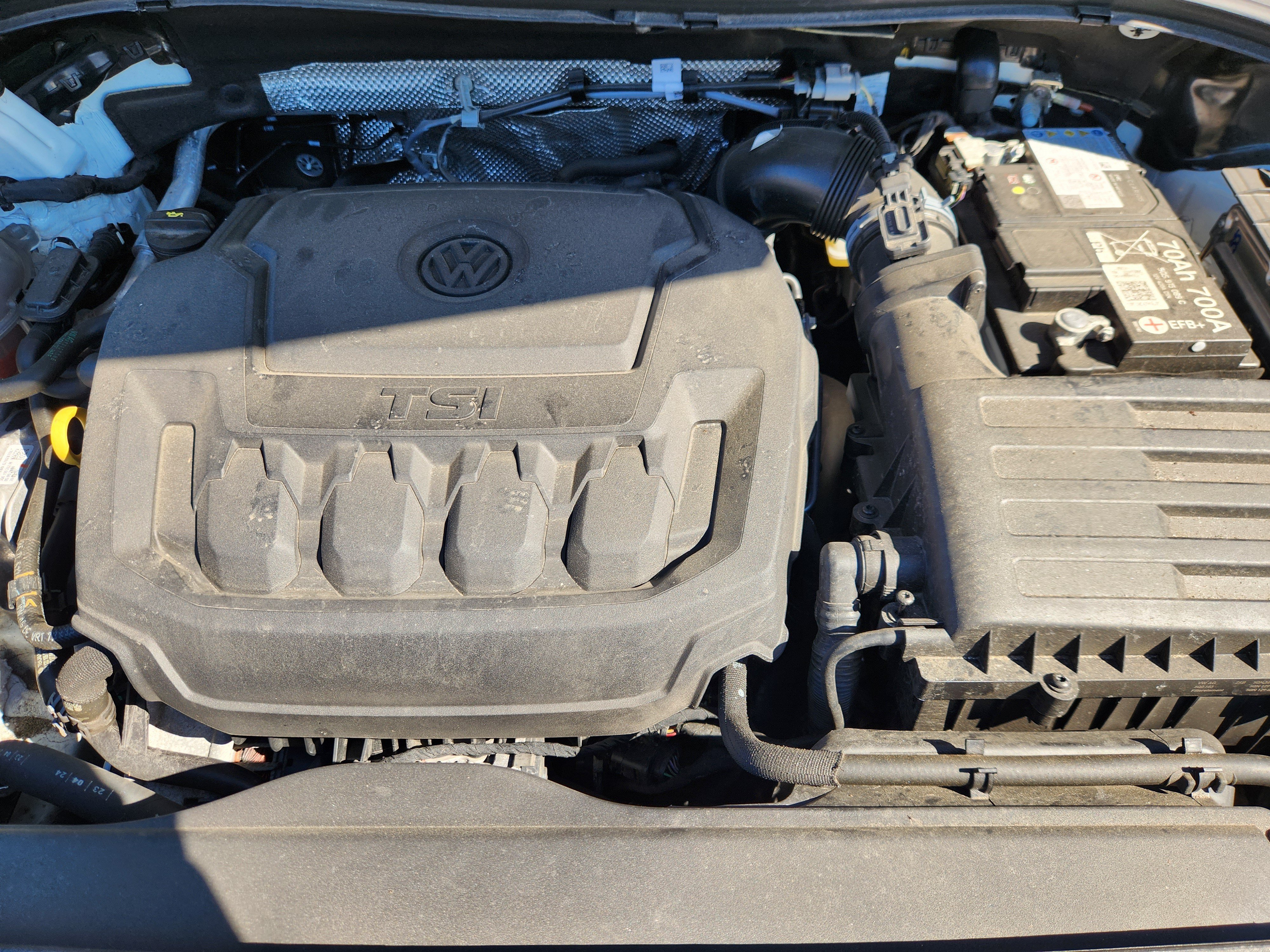 Certified 2024 Volkswagen Tiguan SE R-Line AWD/4WD image 18