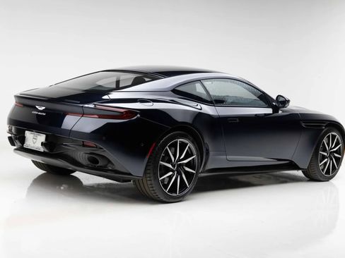 Used 2018 Aston Martin DB11 V12 RWD image 12