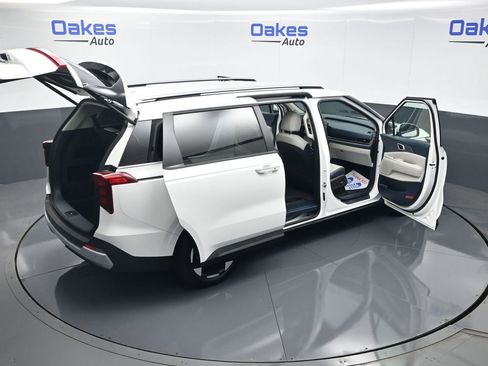 New 2026 Kia Carnival EX FWD image 60