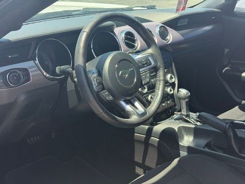 Used 2017 Ford Mustang GT RWD image 10