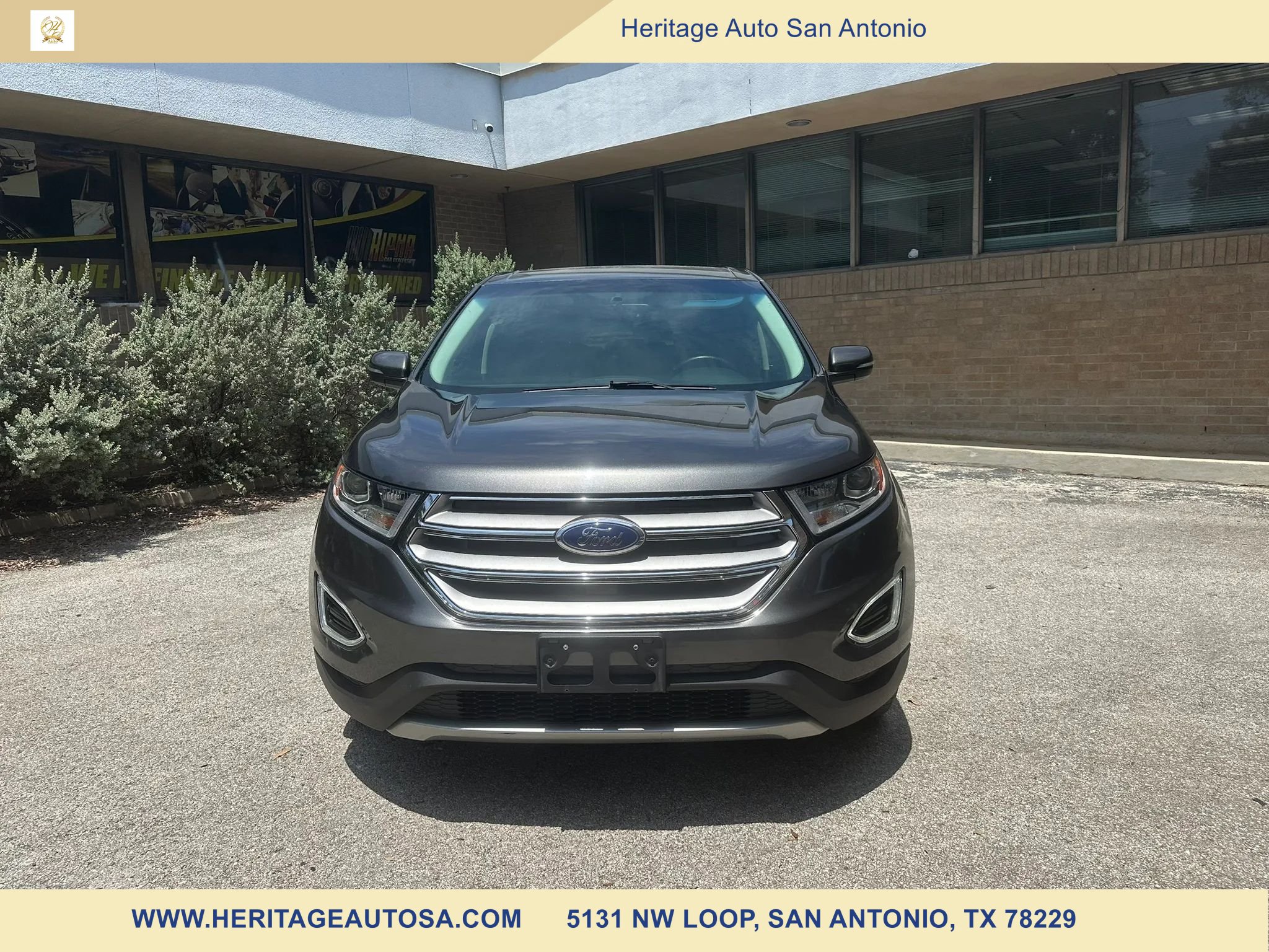 Used 2016 Ford Edge Titanium FWD image 2