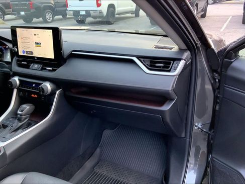 Used 2023 Toyota RAV4 Limited FWD image 18