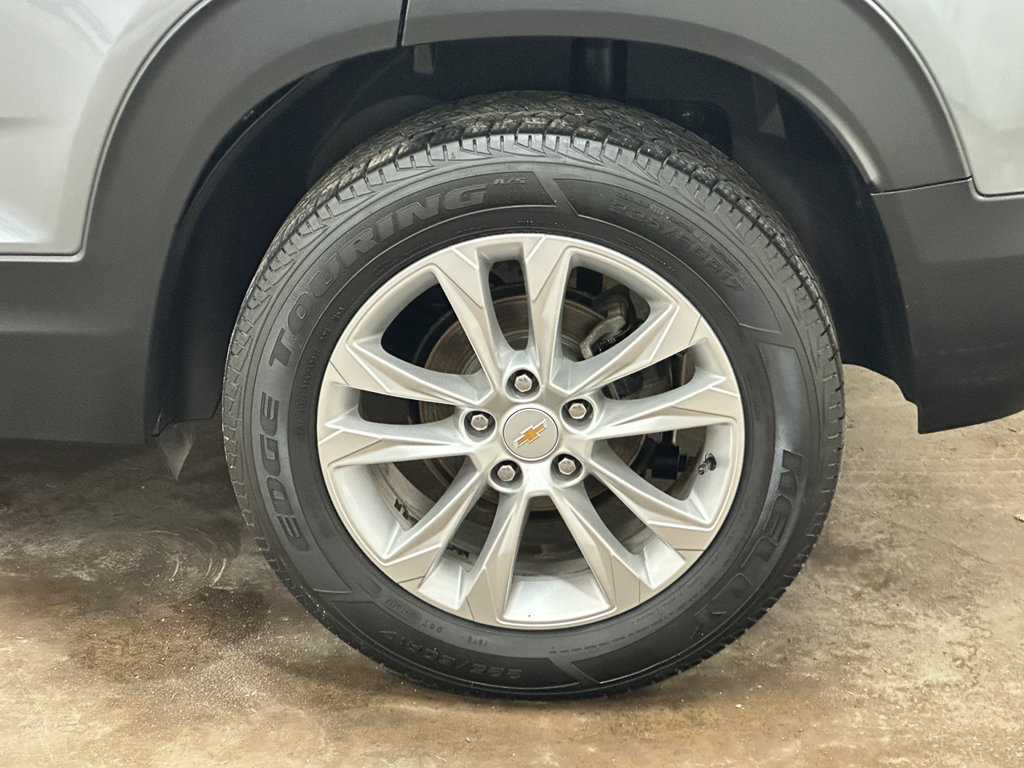 Used 2021 Chevrolet TrailBlazer LS AWD/4WD image 35