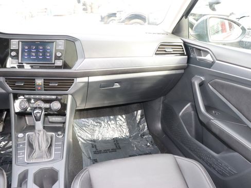 Used 2024 Volkswagen Jetta SE image 18