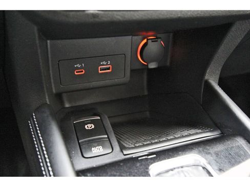 Used 2024 Nissan Kicks SR FWD image 23