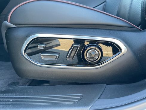 Used 2025 Jeep Wagoneer S Launch Edition w/ Trailer Tow Group image 43