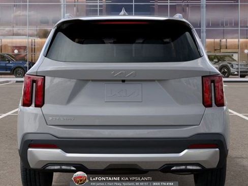 New 2025 Kia Sorento EX w/ Panoramic Sunroof Package image 16