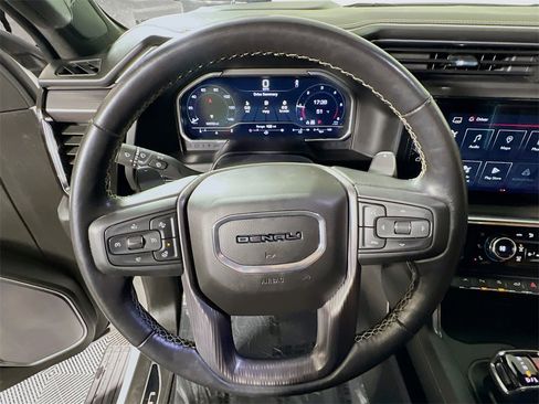 Used 2022 GMC Sierra 1500 Denali Ultimate image 11