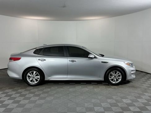 Used 2018 Kia Optima LX FWD image 4