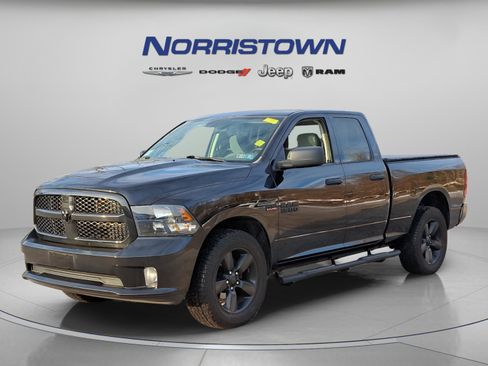 Used 2017 RAM 1500 Express w/ Black Ram 1500 Express Group image 3