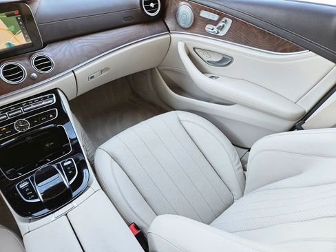 Used 2017 Mercedes-Benz E 300 4MATIC image 15