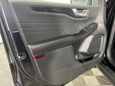 Used 2025 Ford Escape ST-Line image 10