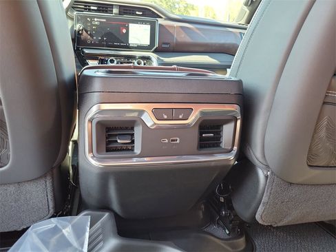 New 2026 GMC Sierra 2500 Denali Ultimate w/ Max Trailering Package image 30