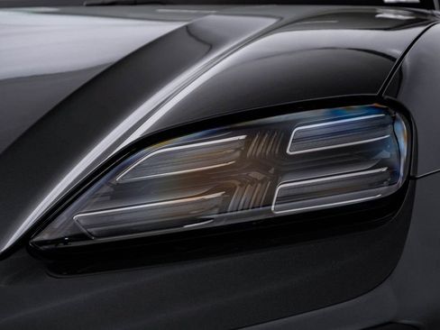 New 2026 Porsche Macan 4 Electric AWD/4WD image 7