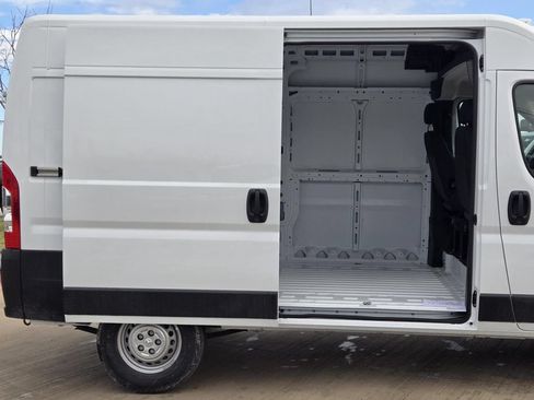 New 2026 RAM ProMaster 1500 w/ Storage Group FWD image 7
