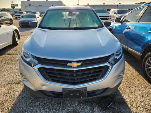 Used 2018 Chevrolet Equinox LS FWD image 2