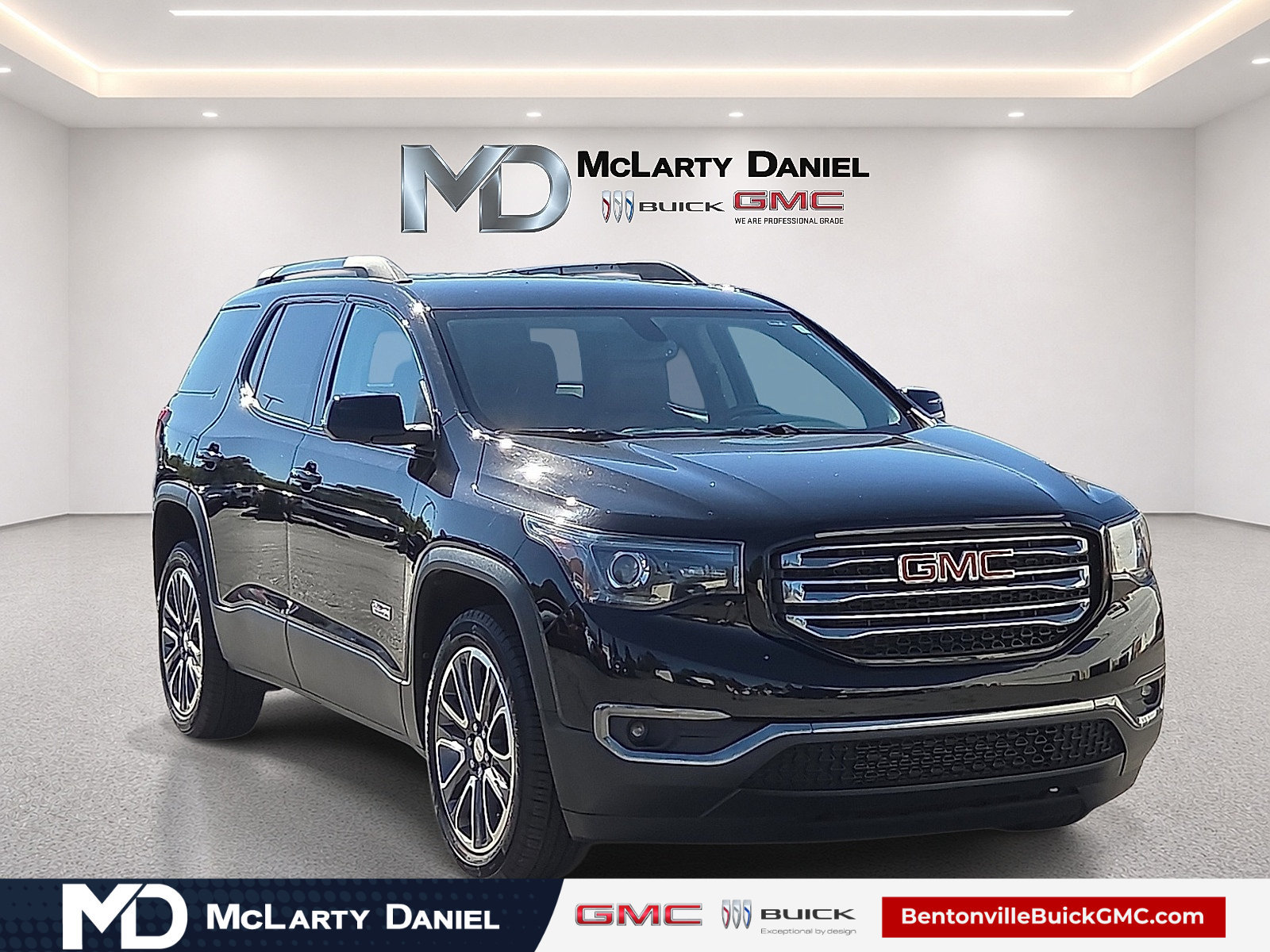 Certified 2017 GMC Acadia SLT AWD/4WD image 1