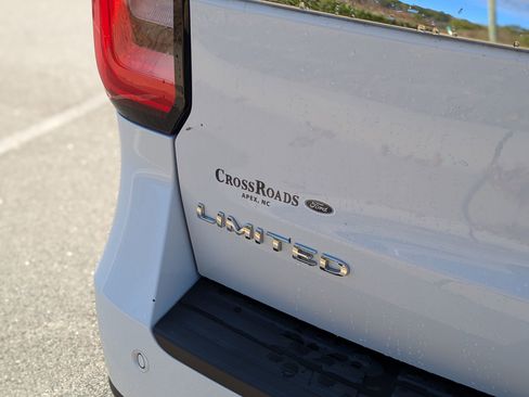 Certified 2022 Ford Expedition Limited image 34