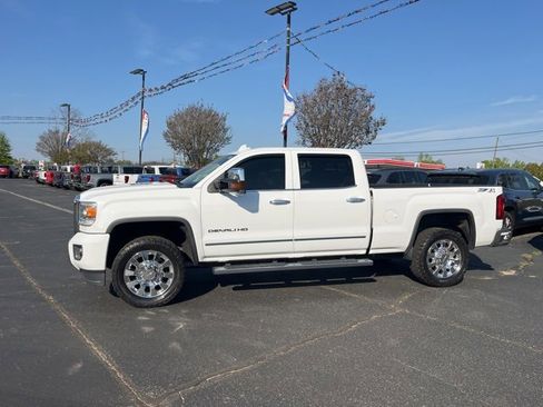 Used 2015 GMC Sierra 2500 Denali w/ Duramax Plus Package image 38