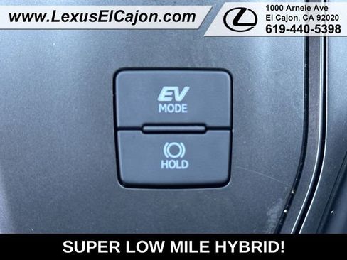 Used 2025 Lexus UX 300h AWD w/ Accessory Package (Z2) image 34
