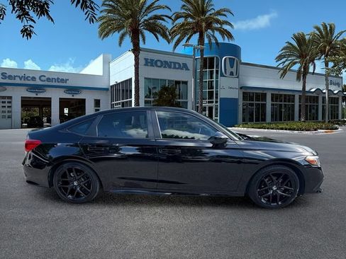 Used 2023 Honda Civic Sport image 9