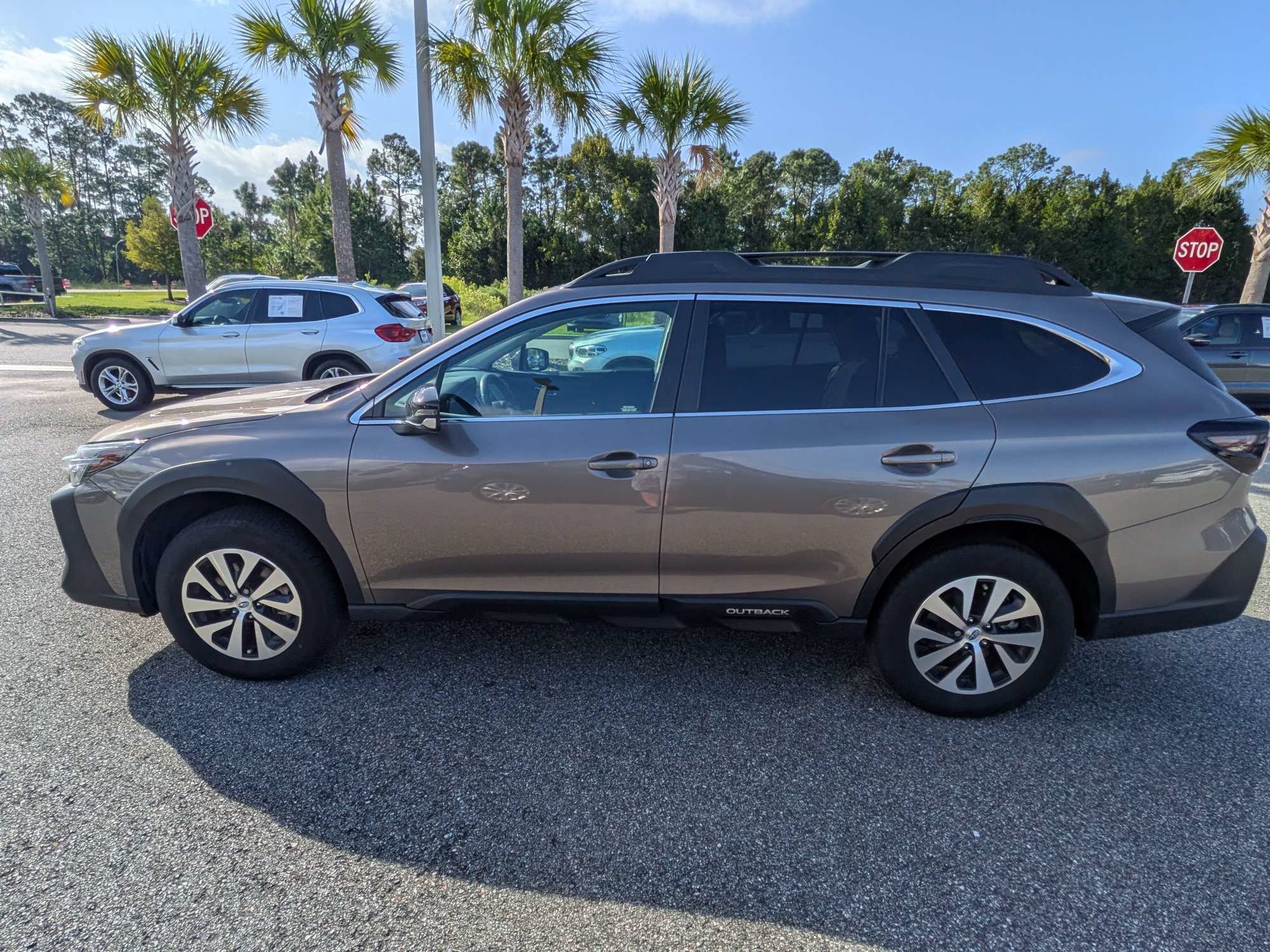 Certified 2024 Subaru Outback Premium AWD/4WD image 7