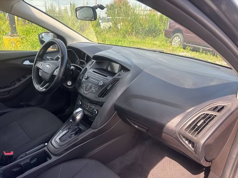 Used 2015 Ford Focus SE FWD image 13