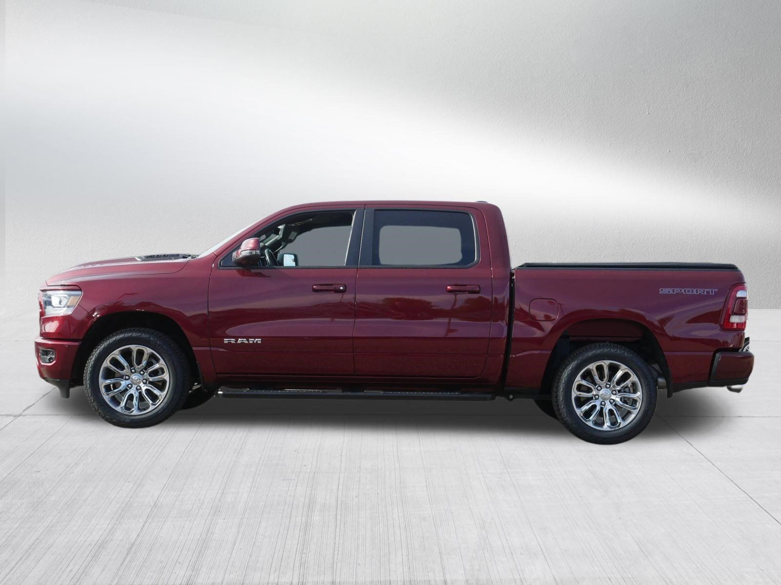 Used 2023 RAM 1500 Laramie AWD/4WD image 4