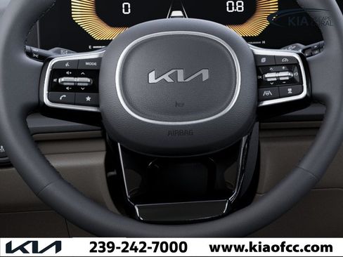 New 2026 Kia Carnival EX FWD image 22