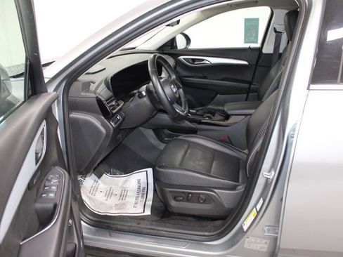 Used 2024 Buick Envision Avenir image 22