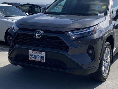 Certified 2025 Toyota RAV4 XLE Premium FWD image 7