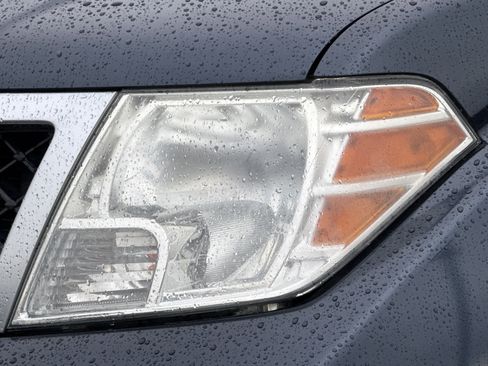 Used 2019 Nissan Frontier Desert Runner image 6