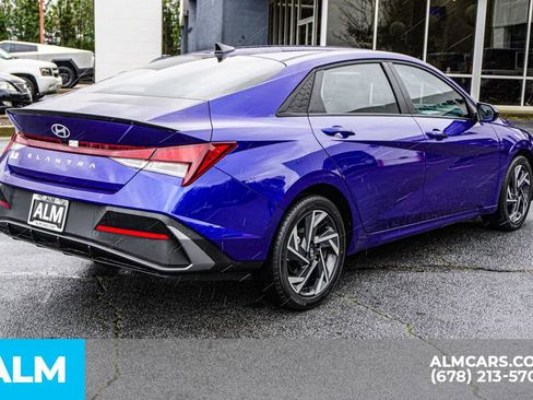 Used 2025 Hyundai Elantra Sport FWD image 6