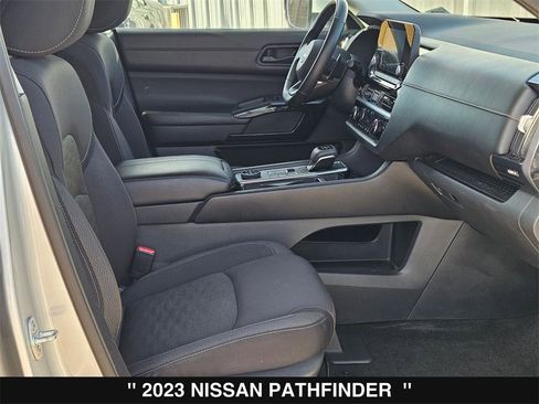 Used 2023 Nissan Pathfinder SV image 31