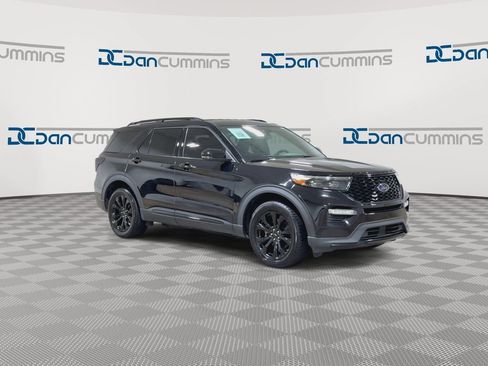 Used 2020 Ford Explorer ST AWD/4WD image 2