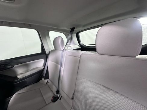 Used 2018 Subaru Forester 2.5i Premium image 16