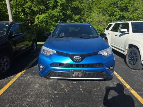 Used 2017 Toyota RAV4 SE w/ Power Special Value Package AWD/4WD image 2