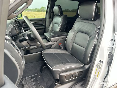 Used 2025 RAM 1500 Limited image 17