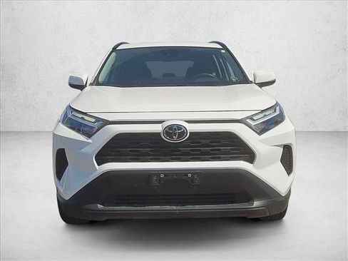 Used 2025 Toyota RAV4 XLE FWD image 2