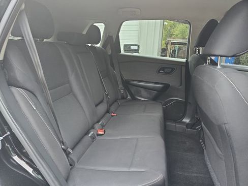 Used 2023 Nissan Rogue S image 43