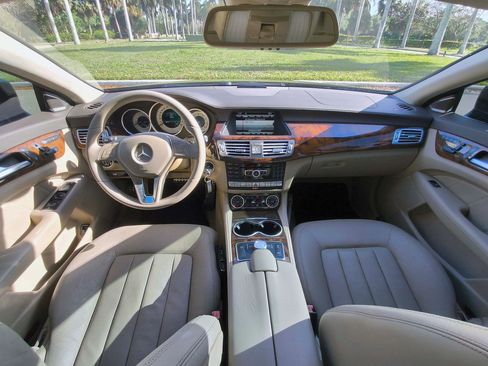 Used 2013 Mercedes-Benz CLS 550 4MATIC image 5