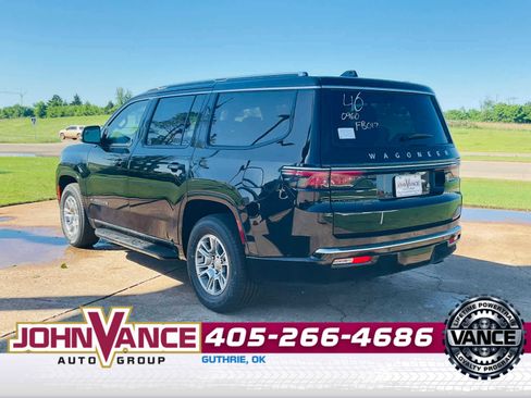 Used 2024 Jeep Wagoneer 4WD image 5
