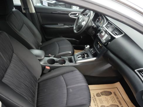 Used 2018 Nissan Sentra SV image 27