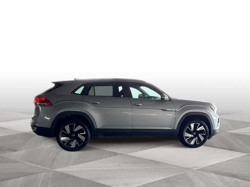 Certified 2024 Volkswagen Atlas Cross Sport SE FWD image 9