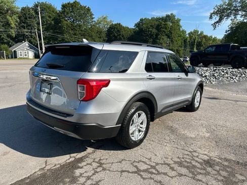 Used 2020 Ford Explorer XLT w/ Equipment Group 202A AWD/4WD image 4